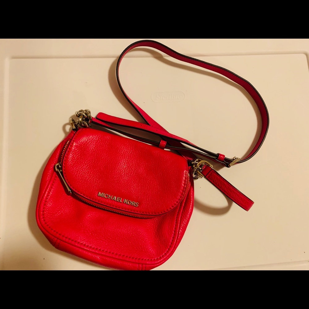 Authentic leather MK purse in BRAND NEW condition